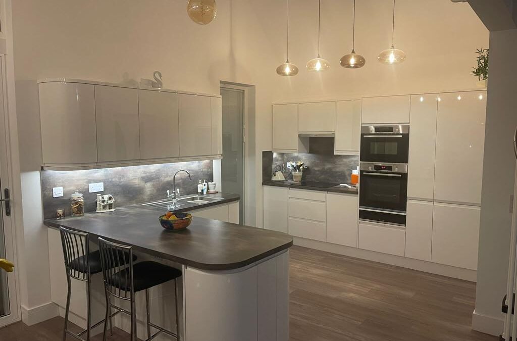 Sleek J-Pull Kitchen